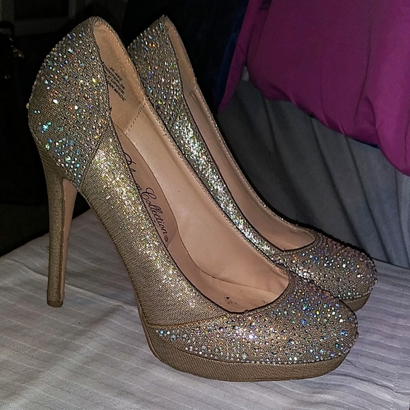 Heels - Picture 3 of 4